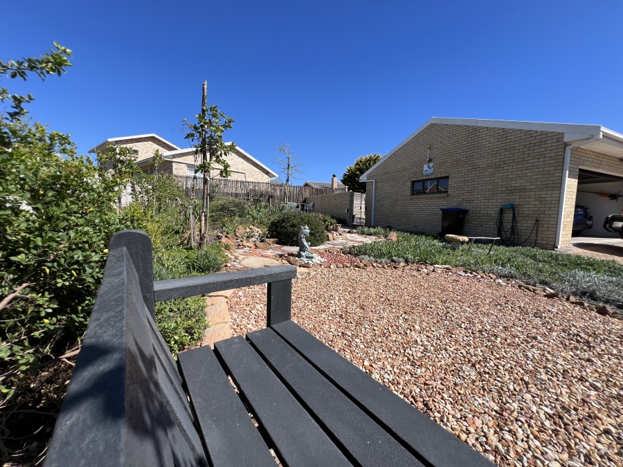 3 Bedroom Property for Sale in Wavecrest Eastern Cape